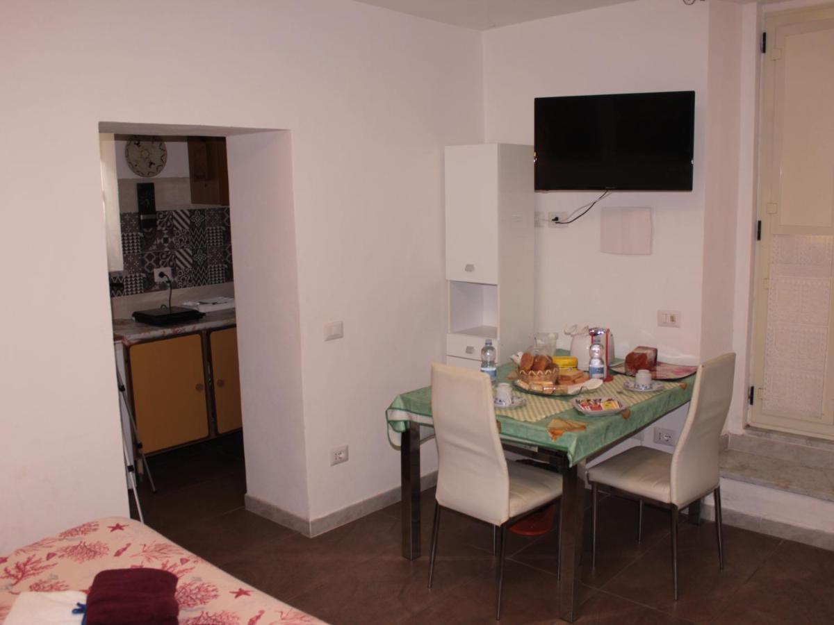 Arenada Private Rooms&Apartment sud Cagliari Exterior foto